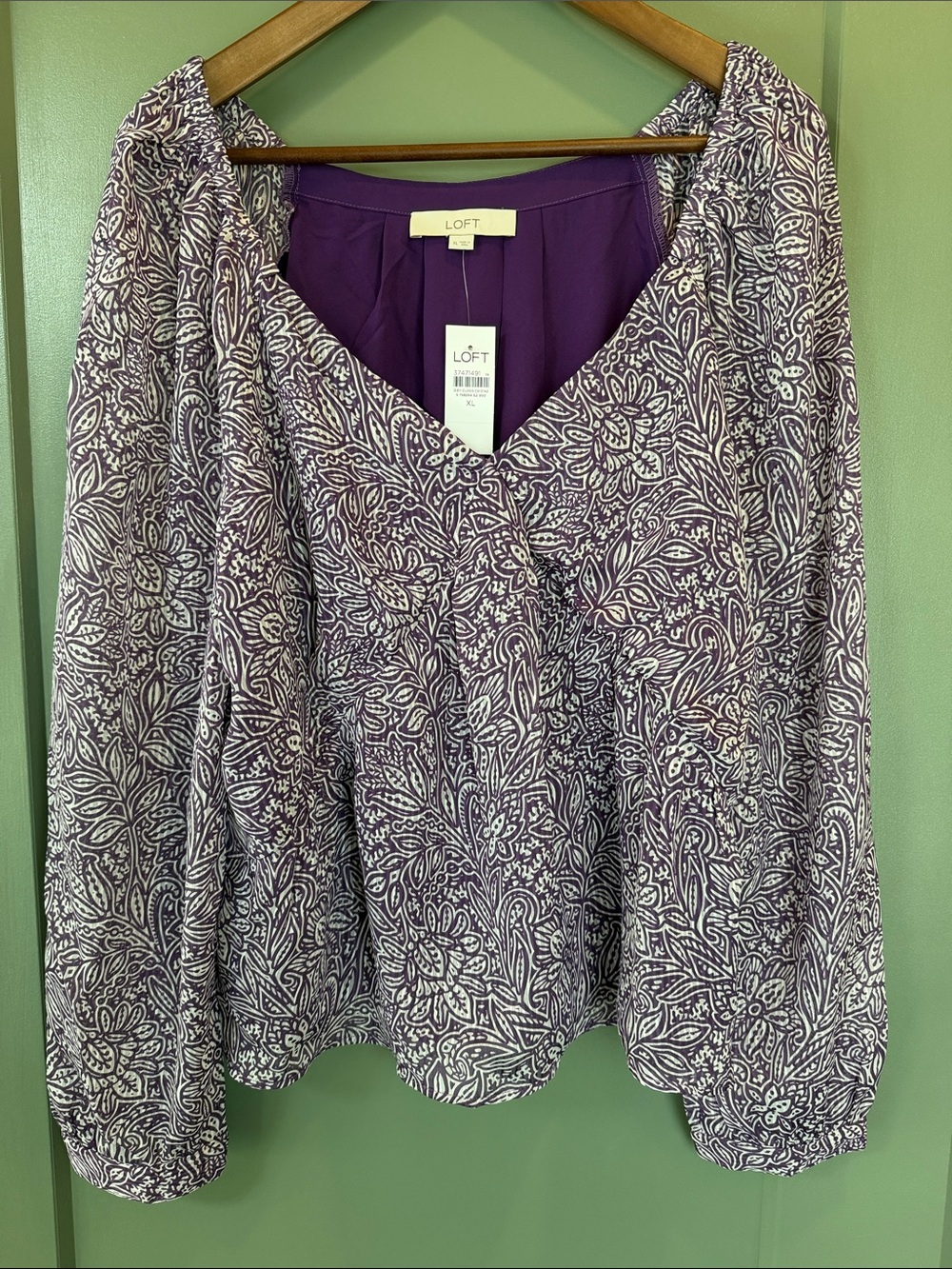 LOFT Tulip Sweetheart Neck Blouse - NWT
